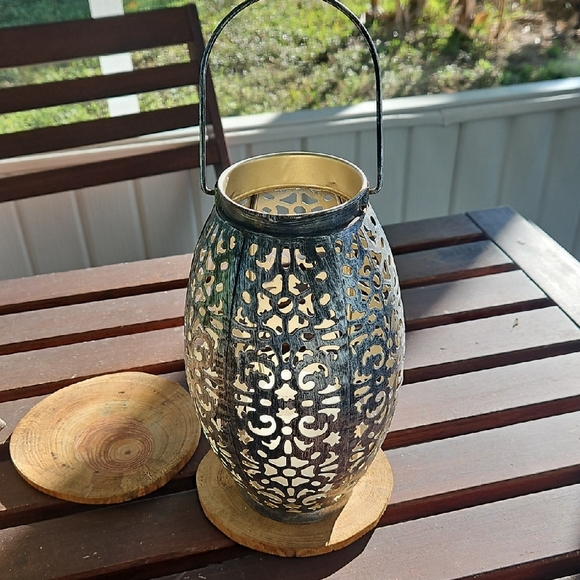 Other - Elegant Silver Lantern